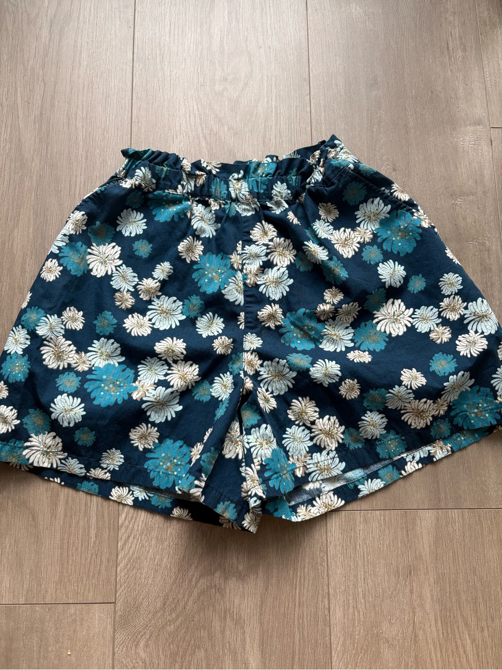 NWOT Paul & Joe /uniqlo girls cotton short